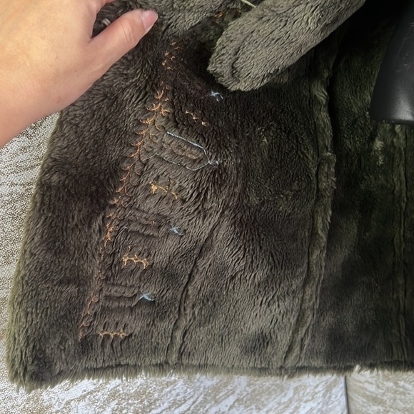 Vintage🧚‍♀️Outer Wear Olive Green Embroidered Girls Hooded Dutch Coat Size 8 - Picture 8 of 16